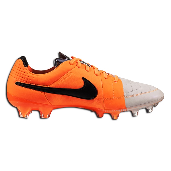 scarpe da calcio nike bianche scarpe da calcio nike bianche